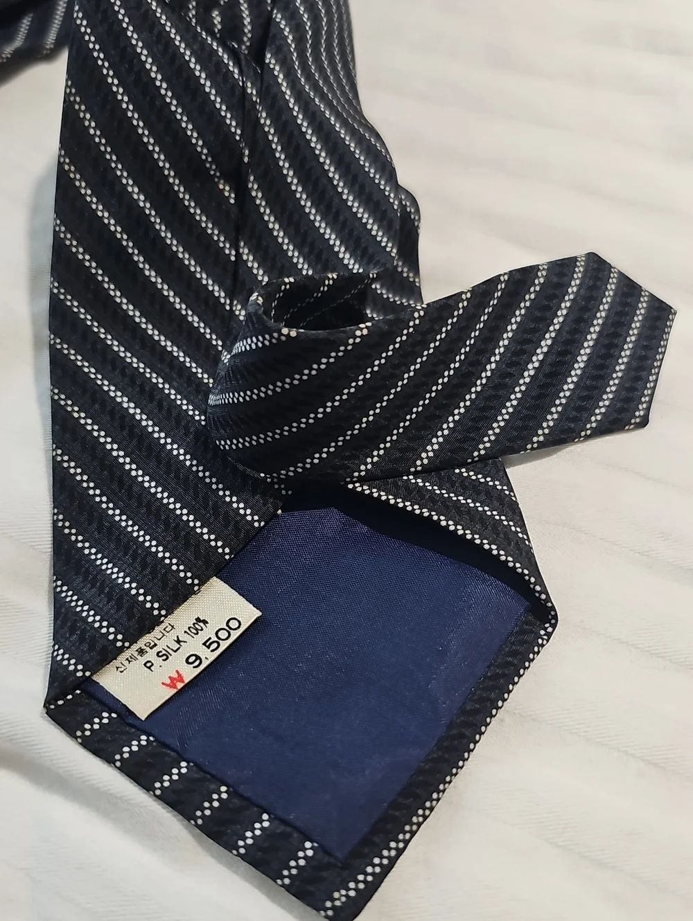 Adonis Men's 100% Silk Necktie